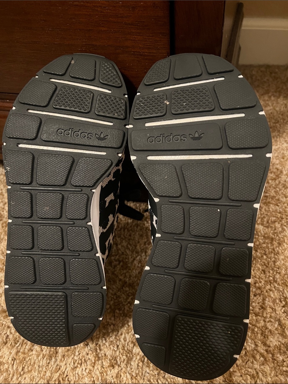 adidas Women's Black and White Leopard Print Sneakers Size 7 - Picture 4 of 14